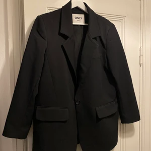 Kavaj - Ny oversized blazer från Only (köpt från Zalando). Storlek: 40. Nypris: 579 SEK 