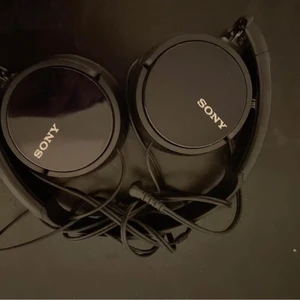 Sony - Endast testad. Finns i Kristinehamn, kan skickas mot att köparen står för frakten.