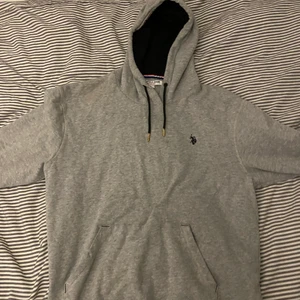 Polo hoodie (köparen står för frakt) - Polo hoodie bra skick 