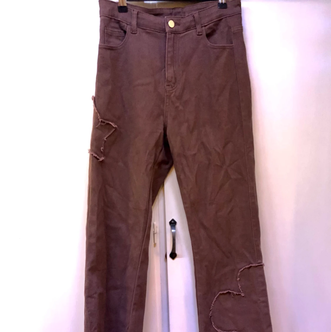 Bruna höga & utsvängda jeans