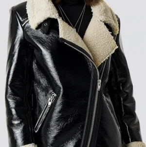 VINTERJACK - Vinterjacka köpt på nakd-kommer inte till användning. Storlek 36/38, knappt använd🦋 orginalpris 600