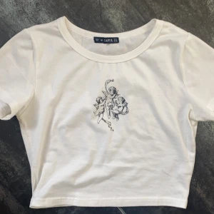 Tshirt med tryck - Använder inte längre. Den är i strl M men passar även som S