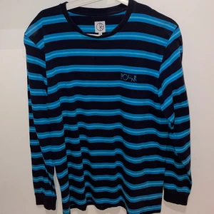 Polar tröja - Blå randig polar tröja. Väldigt bra skick 