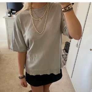 Finstickad t shirt  - Super skön finstickad tröja! Aldrig använd med prislapp kvar💕💕 lånad bild