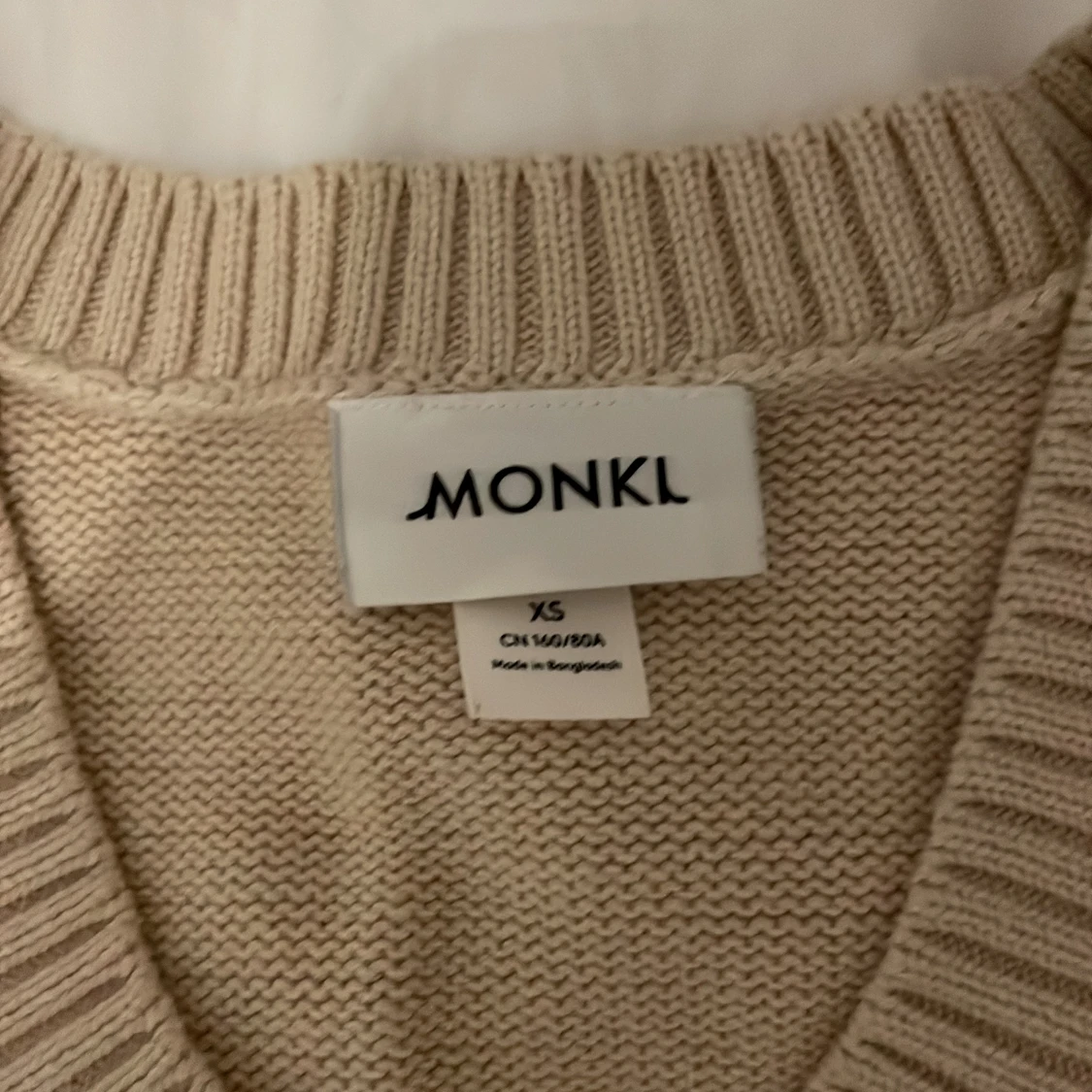 Beige stickad väst  - 91