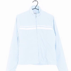 Lite blue Nike jacket - Like new✨It has pockets