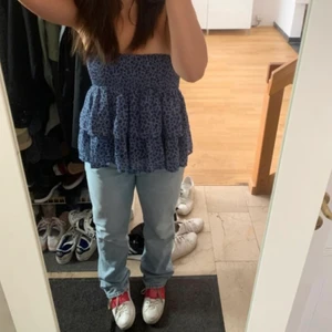 Jättefin kjol/topp  - Säljer denna jätte fina kjol från kappahl! Bilderna är lånade från Pinterest och det är då en kjol fast den går att använda lika bra som en topp som på bilden ! Lägg ett bud ! Vad jag vet är kjolen slutsåld och det är strlk 170 ( typ s för de är barnstorlekar ) !