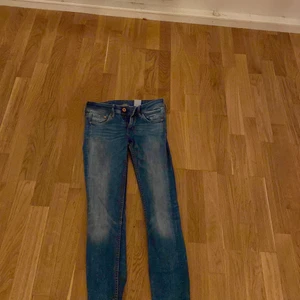 Dr. Denim  - Byxorna är använda några få gånger