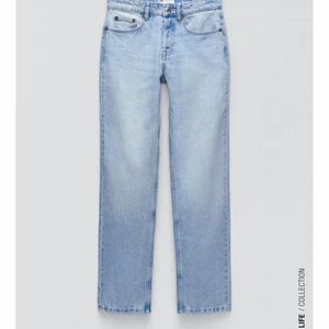 Mid rise jeans - Jättefina mid rise jeans från zara, kommer inte till användning längre. 💕
