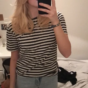 Randig T-shirt  - Fint skick, passar S-L❤️