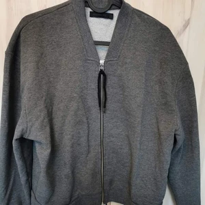 Sweatshirt tiger of sweden - Sweatshirt från Tiger of sweden strl S. 140 kr inkl frakt 