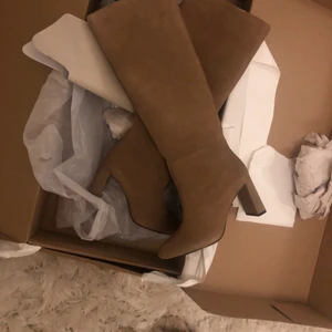 bruna boots  - nypris 1200