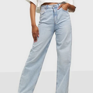 Jeans  - Jeans från Gina Tricot i storlek 38. Säljer för 200kr👖