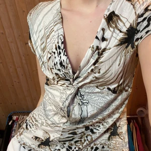 Tröja - Jätte fin tröja med coolt mönster!