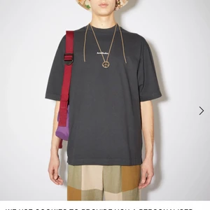 Acne studios tröja - Storlek L, använd typ 3 gånger.