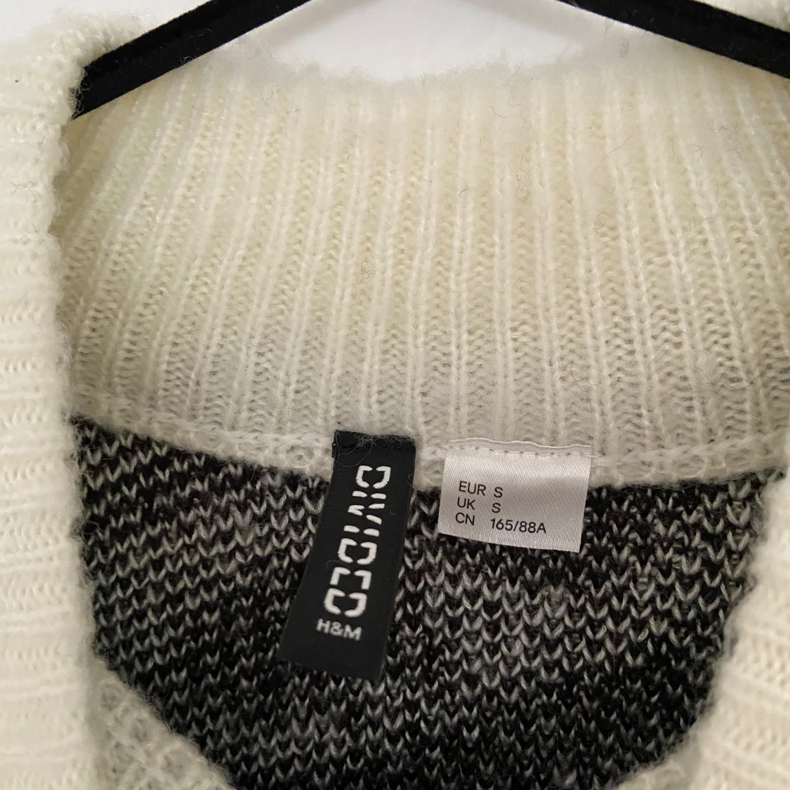 Stickad tröja  - 91