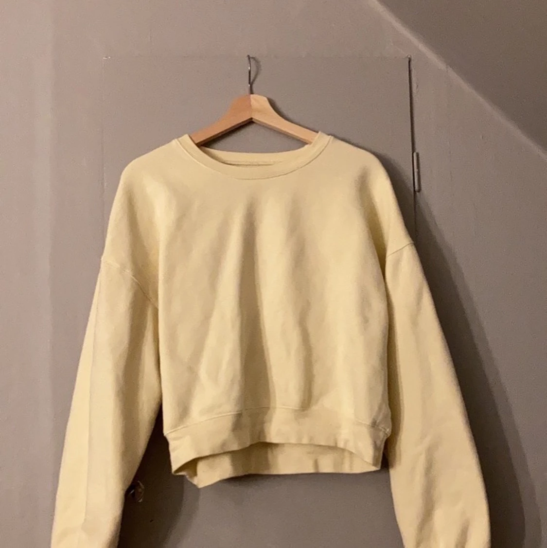 Sweatshirt i storlek M - 90