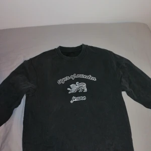 Tiger Of Sweden, Sweatshirt M - Tiger Of Sweden sweatshirt i strl Medium. Knappt använd eller tvättad. Ordinarie pris. 1299kr