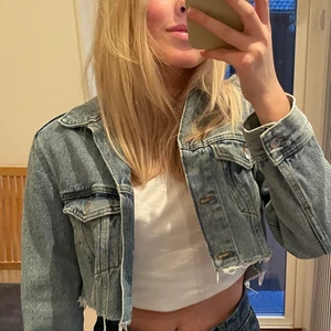 Jeansjacka - Croppad jeansjacka från h&m