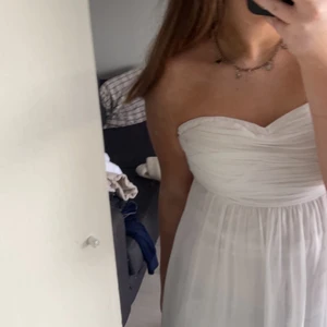 Klänning - Supersöt klänning från vero Moda som ej säljs längre