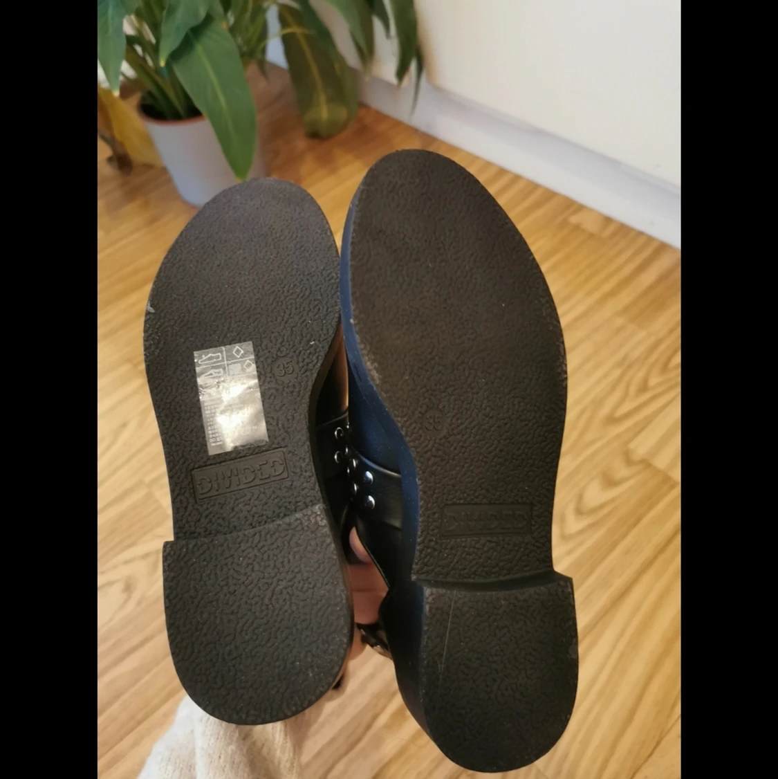 Svarta boots med nitar - 90