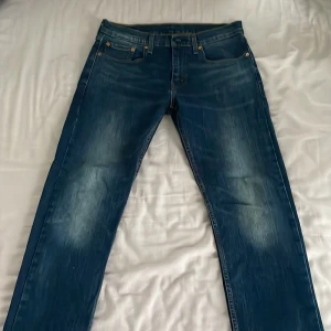 Levis jeans - Levis jeans, 502, storlek 32/30. Har vuxit ur dem så kan inte användas 