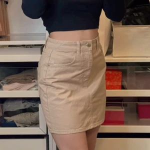 ❤️ - Super fin kjol st 36 | 40kr