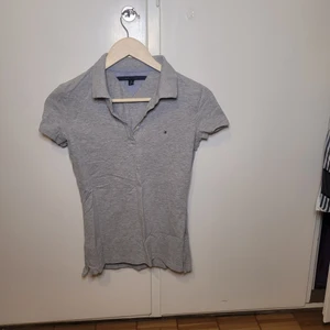 Tommy hilfiger tröja - Använd max 2 gånger