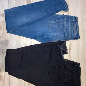 Säljer två par Tiger of Sweden jeans i paket pris för 400kr (ord. pris 1299kr). Båda jeansen är slimmade och mid-waist. Modellen ”Slight Jeans”. Jeansen är i mycket gott skick. Säljs pga fel storlek. Frakt står köpare för.