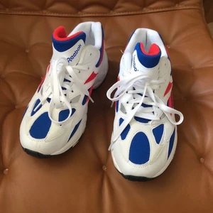 Reebok 39 - Helt oanvända Reebok säljer då jag redan har ett par liknande 