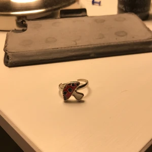 Ring - Justerbar ring som ändrar färg beroende om det är varmt eller kallt 🌸