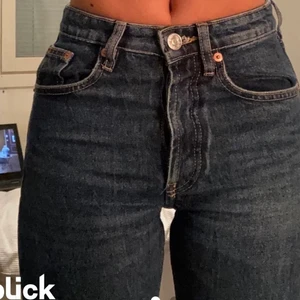 Zara jeans - Säljer dess zara mid waist jeans (lånade bilder)