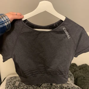 Icaniwill define seamless tshirt - Storlek M men passar även S. Från deras första upplaga, endast provad. 