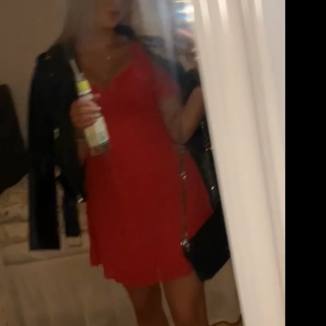 Snygg röd klänning