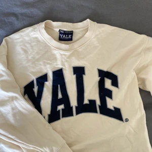 Collegetröja - Collegetröja från Zara, storlek L men passar xs-m ❣️❣️