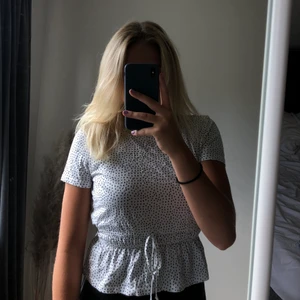 Topp från Zara - Söt topp från Zara, använd ksk 2 gånger. 