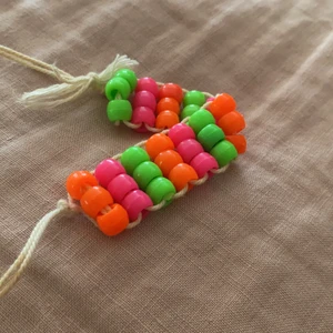 Halsband  - Halsband med inte jättebra skick, så jag säljer det för inte så mycket, kontakta för fler bilder, köparen står för frakt 📦 