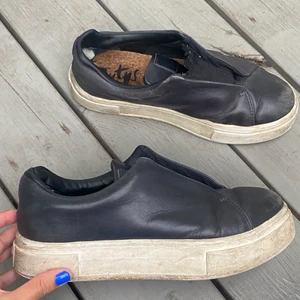 Eytys - Mina favoritskor!🥺🥺 Väl använda och lite uppslitna inuti vid hälen men annars fint skick🌸 nypris 1700kr