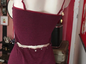 Punk-klänning - Mini bodycon i två delar med säkerhetsnålar. 