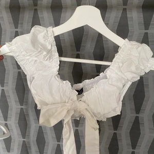 topp - stl xs, 50kr. samfraktar gärna 