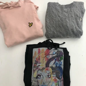 Märkes tröjor  - Rosa Lyle & scott hoodie, stl S, 150 kr                          Grå karsmir Ralph Laurent, stl XS, 200 kr.                            Svart hoodie med tryck från The Cool Elephant, stl XS, 150kr.                                                                                 Allt i fint skick! Kan fraktas💓