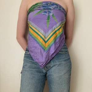 Vintage sjal jag använt som topp! Går att justera om man vill ha den kortare 