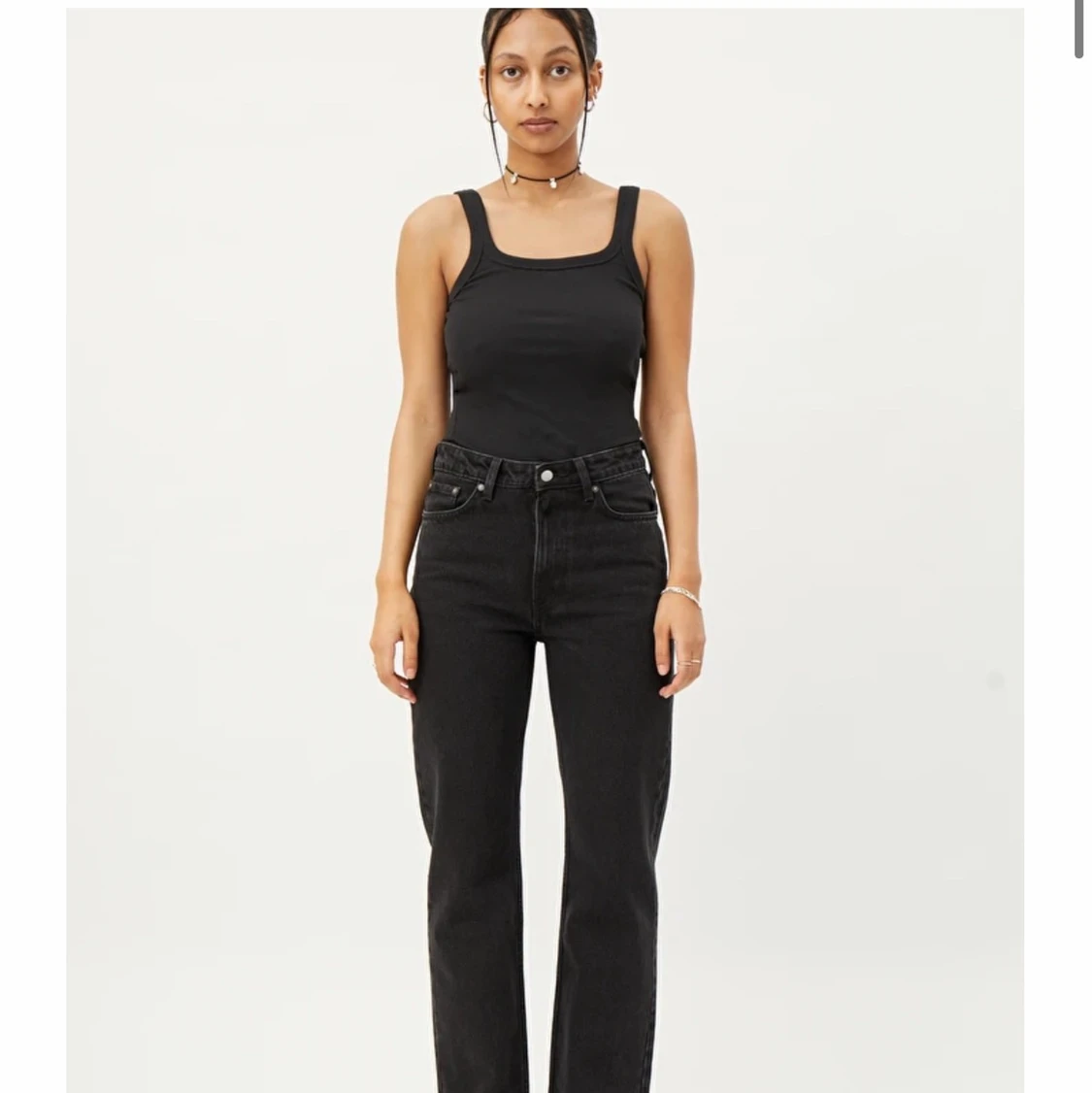 Weekday, voyage, echo black