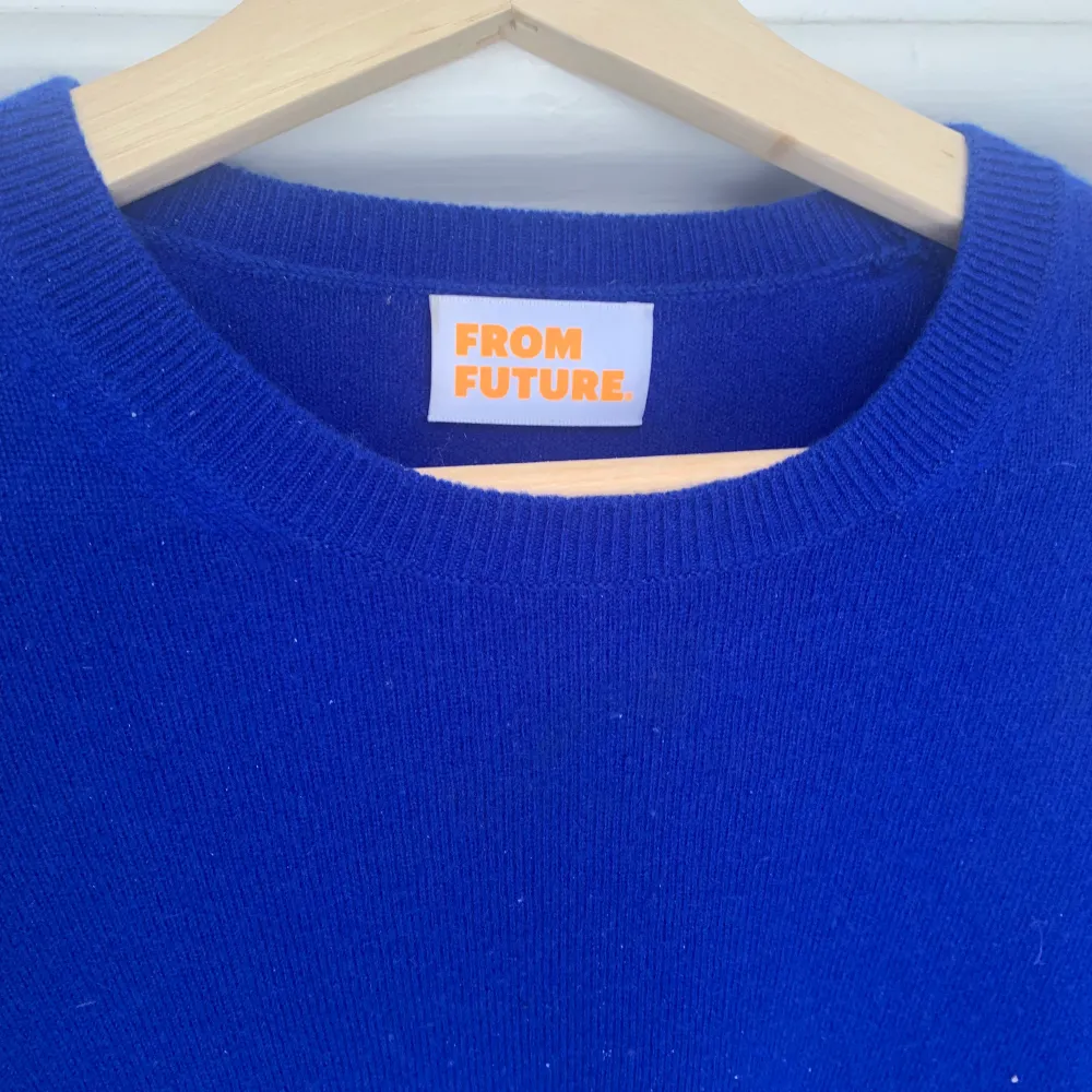 Intressekoll!! Cashmire tröja från From future i storlek S. Köpt för 1190kr och säljer för 550+frakt (kan eventuellt mötas upp i Stockholm).🥰. Tröjor & Koftor.