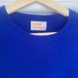 Intressekoll!! Cashmire tröja från From future i storlek S. Köpt för 1190kr och säljer för 550+frakt (kan eventuellt mötas upp i Stockholm).🥰