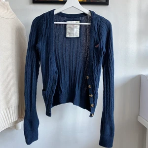 Hollister kofta - Stretchigt material! Liten i storlek så den passar för XS-S🔍 