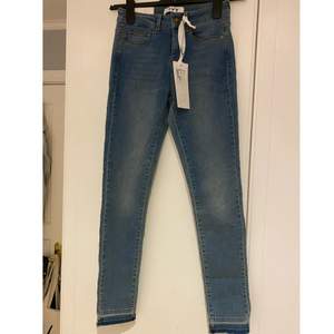 Stretchiga jeans från IVY, helt oanvända. Ordinarie pris 999 kr 