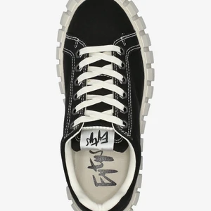 EYTYS sneakers - EYTYS sneakers svarta i storlek 37. Använda 3 ggr. Ordinarie pris 1600kr.