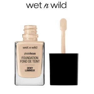 Foundation  - Använd en gång. Som ny! 