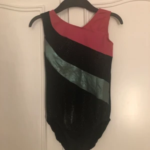 Gymnastikdräkt  - Gymnastikdräkt i hyfsat skick